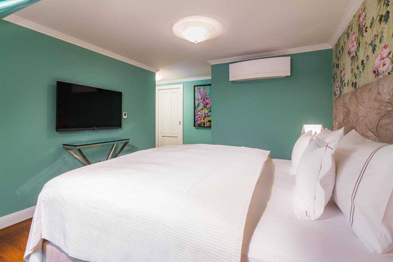 Rubin Luxury Apartments (Adults Only) การ์โลวีวารี ภายนอก รูปภาพ