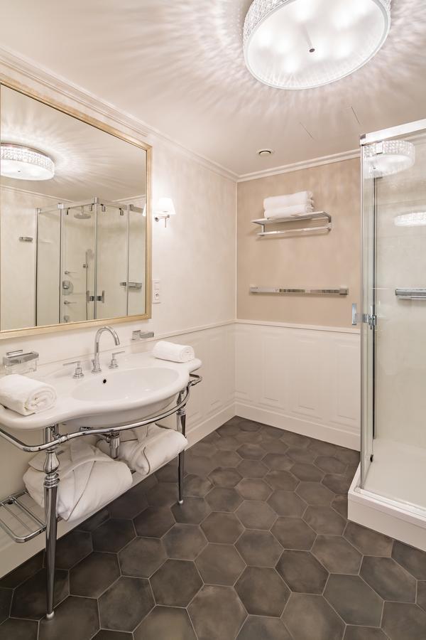 Rubin Luxury Apartments (Adults Only) การ์โลวีวารี ภายนอก รูปภาพ