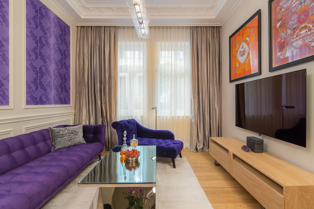 Rubin Luxury Apartments (Adults Only) การ์โลวีวารี ภายนอก รูปภาพ