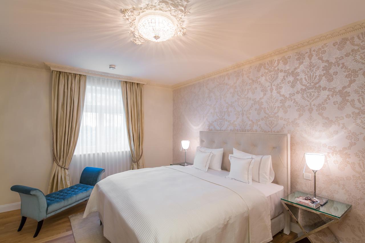 Rubin Luxury Apartments (Adults Only) การ์โลวีวารี ภายนอก รูปภาพ
