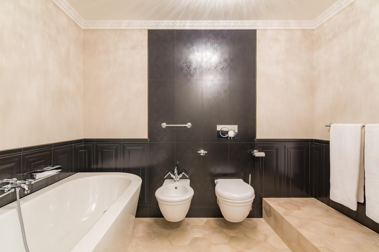 Rubin Luxury Apartments (Adults Only) การ์โลวีวารี ภายนอก รูปภาพ