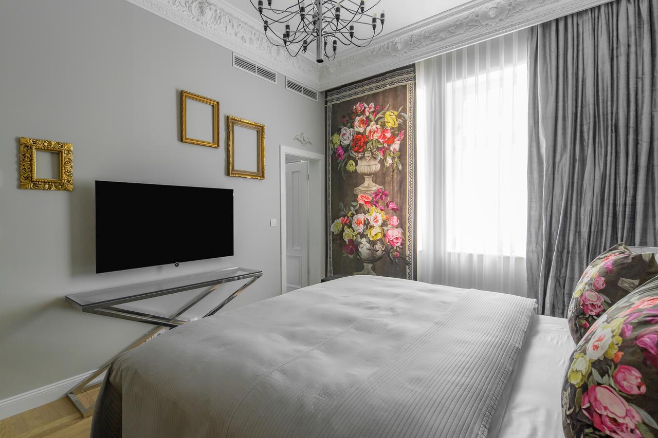 Rubin Luxury Apartments (Adults Only) การ์โลวีวารี ภายนอก รูปภาพ