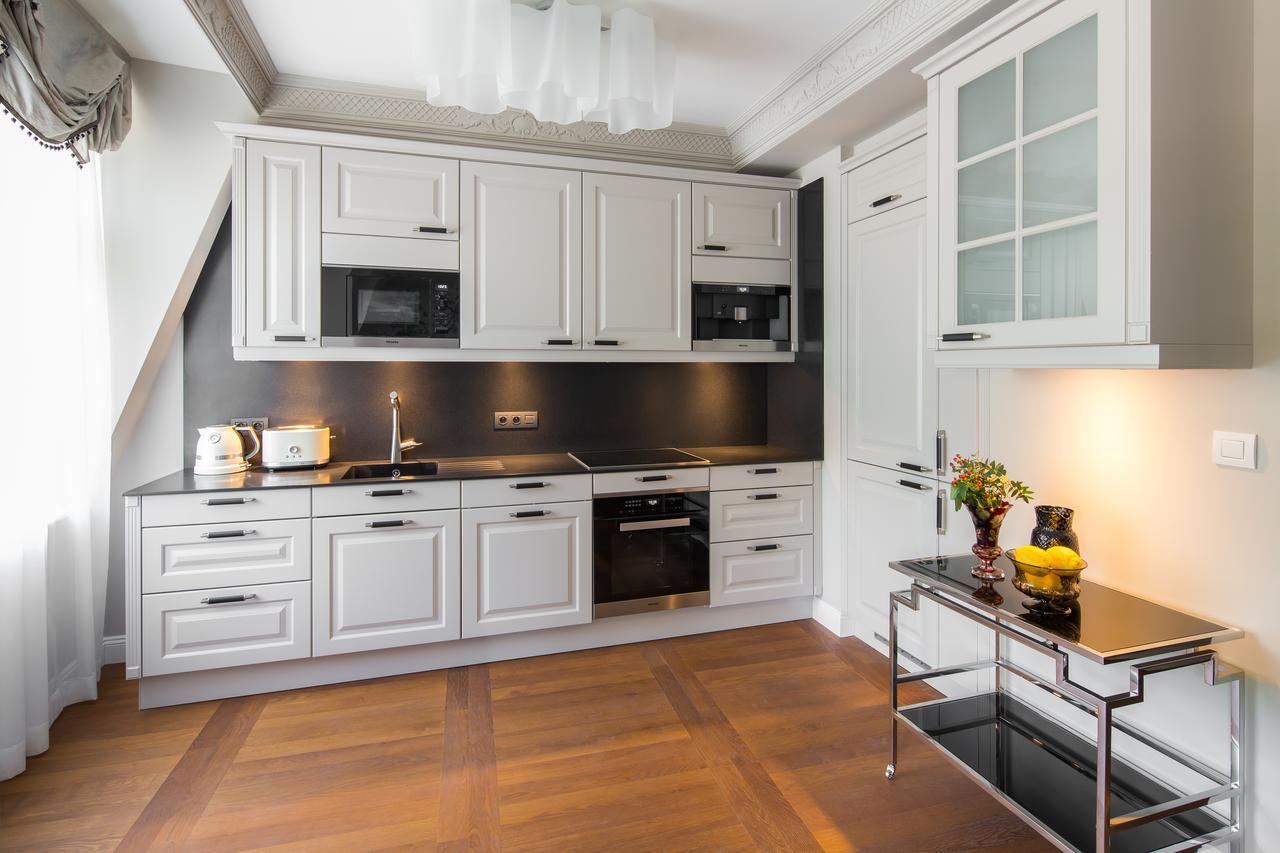 Rubin Luxury Apartments (Adults Only) การ์โลวีวารี ภายนอก รูปภาพ