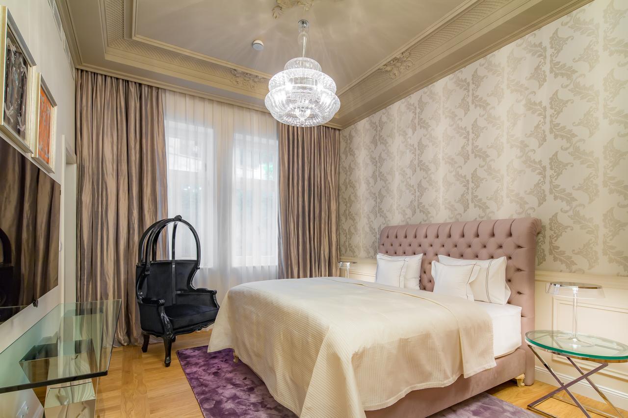Rubin Luxury Apartments (Adults Only) การ์โลวีวารี ภายนอก รูปภาพ
