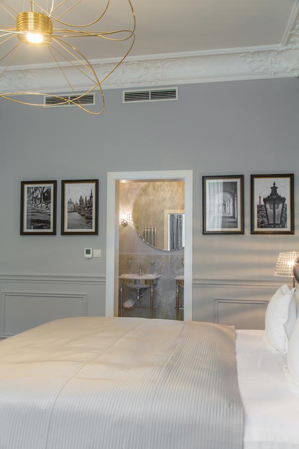 Rubin Luxury Apartments (Adults Only) การ์โลวีวารี ภายนอก รูปภาพ