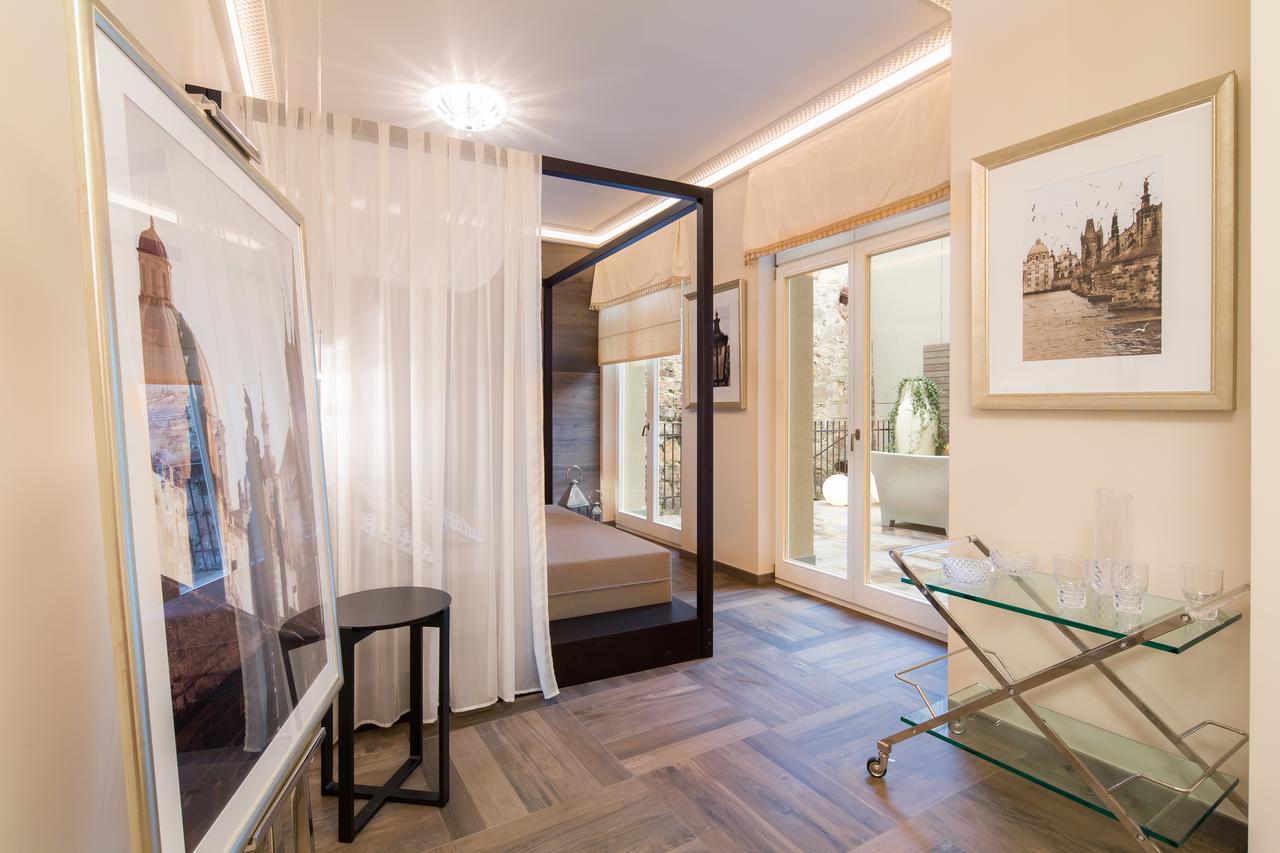 Rubin Luxury Apartments (Adults Only) การ์โลวีวารี ภายนอก รูปภาพ